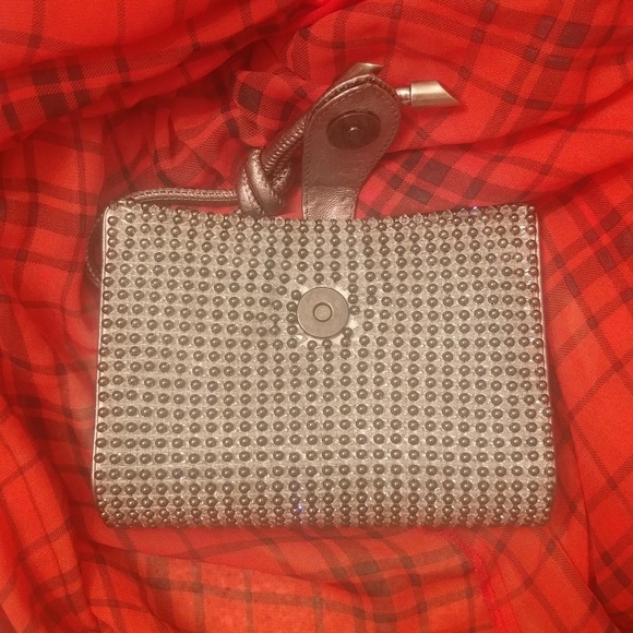 Giorgio Armani Silver Leather Beaded Magnetic Bag - Picture 3 of 8